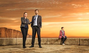 ITV BROADCHURCH SERIES 3 Pictured : DAVID TENNANT as DI ALEC HARDY, OLIVIA COLMAN as DS Ellie Miller and JULIE HESMONDHALGH as Trish Winterman. This photograph is (C) ITV Plc and can only be reproduced for editorial purposes directly in connection with the programme or event mentioned above. Once made available by ITV plc Picture Desk, this photograph can be reproduced once only up until the transmission [TX] date and no reproduction fee will be charged. Any subsequent usage may incur a fee. This photograph must not be manipulated [excluding basic cropping] in a manner which alters the visual appearance of the person photographed deemed detrimental or inappropriate by ITV plc Picture Desk. This photograph must not be syndicated to any other company, publication or website, or permanently archived, without the express written permission of ITV Plc Picture Desk. Full Terms and conditions are available on the website www.itvpictures.com For further information please contact: Patrick.smith@itv.com 0207 1573044