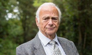 ITV BROADCHURCH SERIES 3 Pictured : ROY HUDD as David Barrett. This photograph is (C) SISTER PICTURES and can only be reproduced for editorial purposes directly in connection with the programme or event mentioned above. Once made available by ITV plc Picture Desk, this photograph can be reproduced once only up until the transmission [TX] date and no reproduction fee will be charged. Any subsequent usage may incur a fee. This photograph must not be manipulated [excluding basic cropping] in a manner which alters the visual appearance of the person photographed deemed detrimental or inappropriate by ITV plc Picture Desk. This photograph must not be syndicated to any other company, publication or website, or permanently archived, without the express written permission of ITV Plc Picture Desk. Full Terms and conditions are available on the website www.itvpictures.com For further information please contact: Patrick.smith@itv.com 0207 1573044